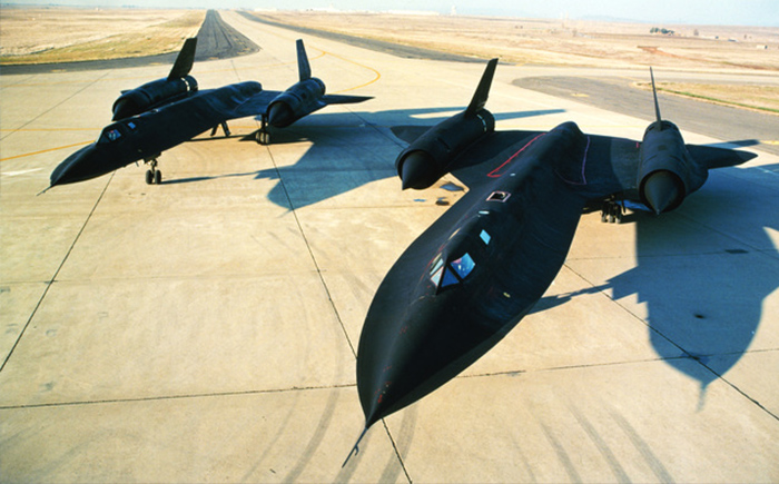 飛行速度超過導(dǎo)彈的飛機(jī)—SR-71黑鳥偵察機(jī)！