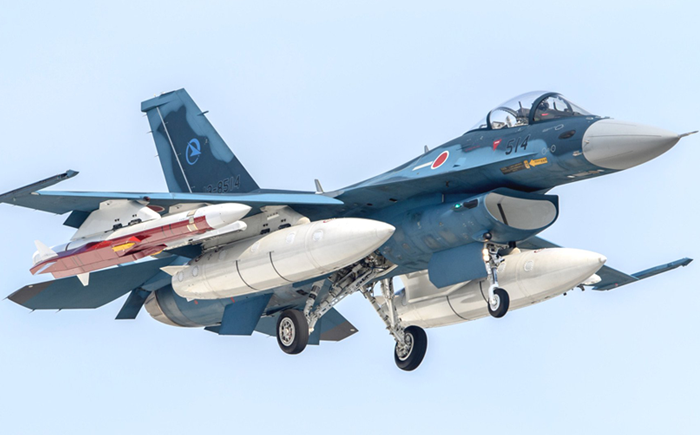 F-2戰(zhàn)斗機(jī)裝備有世界上第一種有源相控陣?yán)走_(dá).png